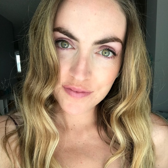 Meet your Posher, Jenna - Picture 1 of 6